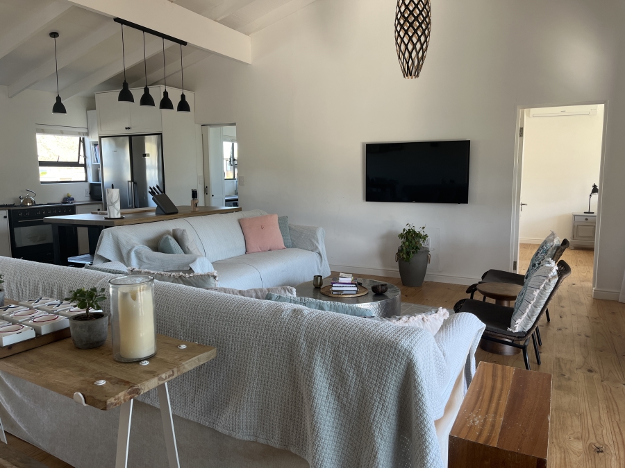 To Let 3 Bedroom Property for Rent in Pringle Bay Western Cape